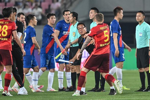 奥运乒乓球陈梦4-2孙颖莎卫冕金牌 国乒赢10连冠